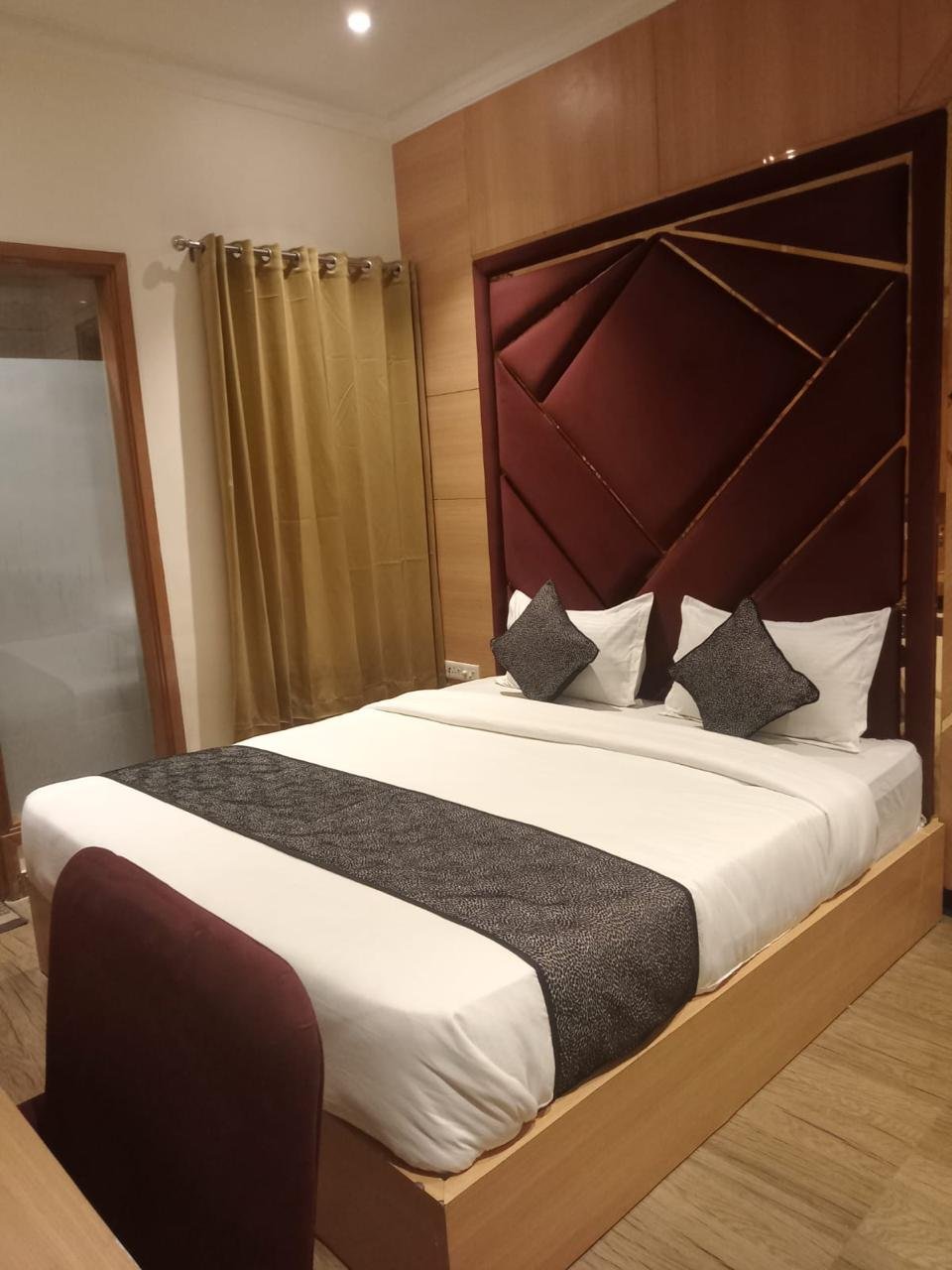 Duluxe Room